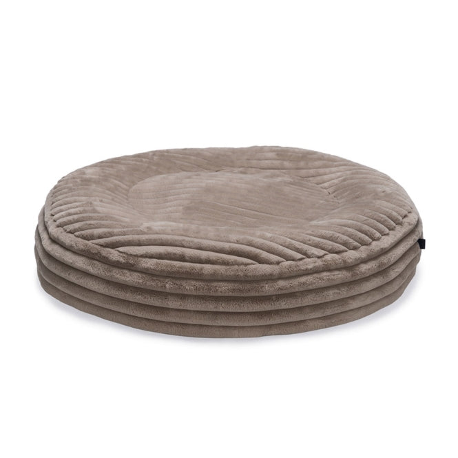 Designed by Lotte Hundebett Reza – rund, beige